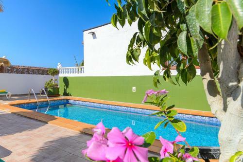 Villa Hearth Away From House. Breia