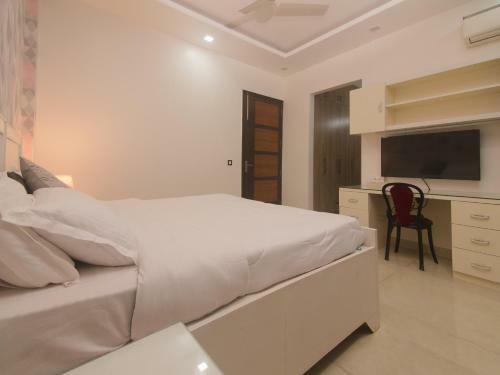 Spacious, Aesthetically Designed 3-br Apartment - 3 Mins Walk From City Center