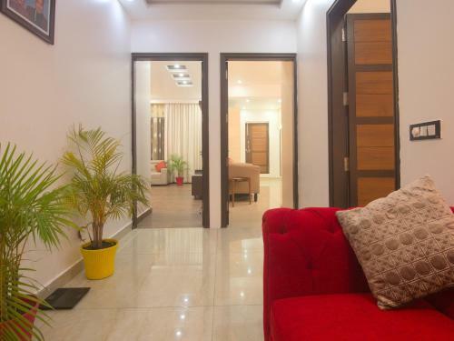 Spacious, Aesthetically Designed 3-br Apartment - 3 Mins Walk From City Center