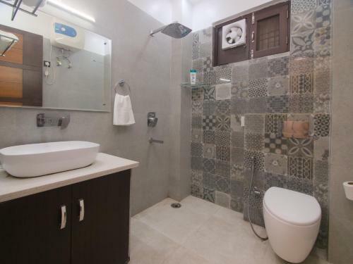 Spacious, Aesthetically Designed 3-br Apartment - 3 Mins Walk From City Center