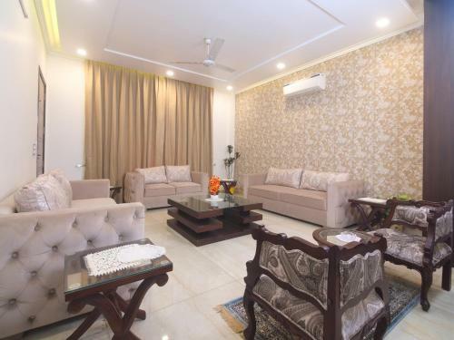 Spacious, Aesthetically Designed 3-br Apartment - 3 Mins Walk From City Center
