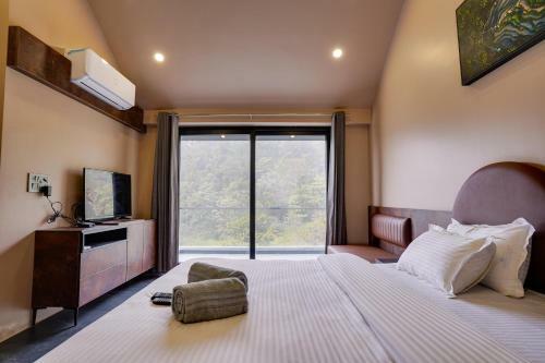 Villa Saffronstays Elysian