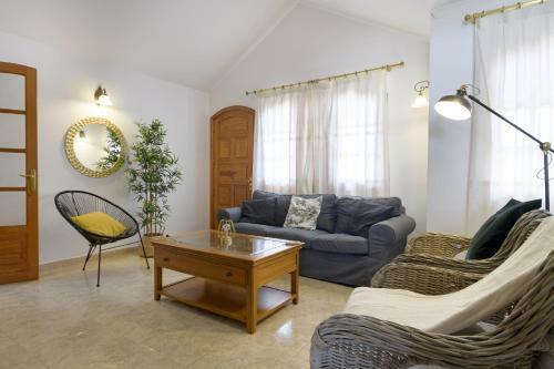 Alizuth Villa