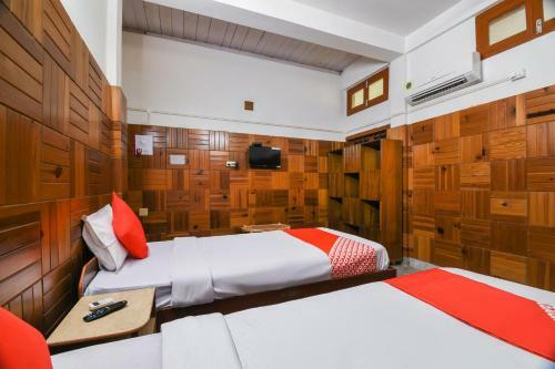 Hotel Oyo Flagship 71272 Sugar Rose Homestay