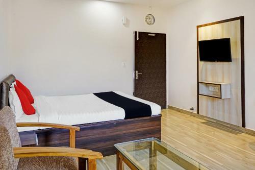 Collection O 79926 Hotel Pahuna