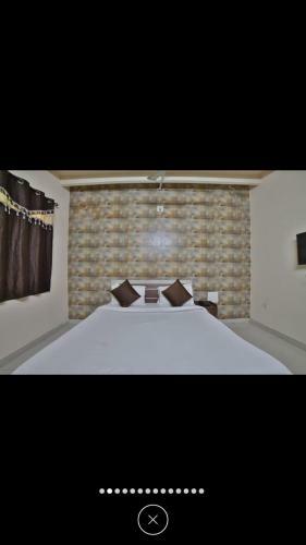 Hotel Radhe Krishna