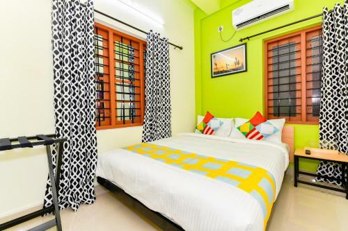 Hostal Vaccinated Staff- Oyo 78059 Sam Apartment