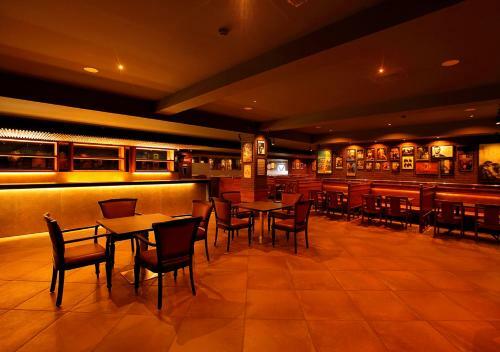 Hotel Crystal Plaza