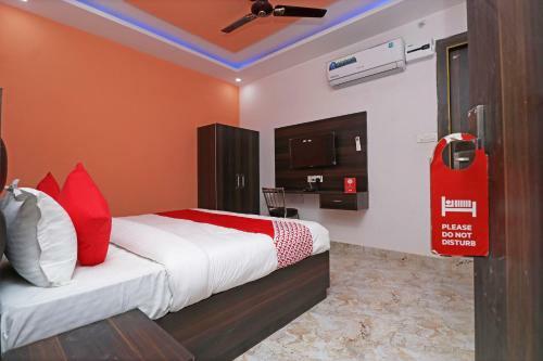 Oyo 39592 Hotel Akashdeep