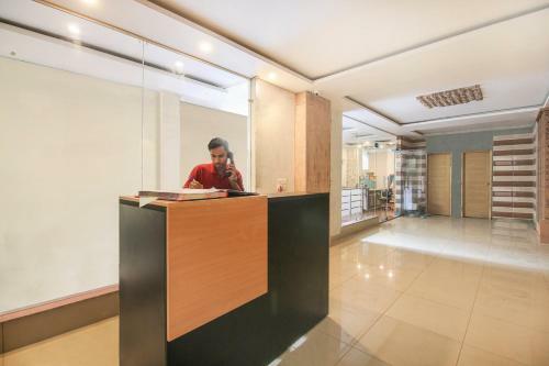 Hostal Collection O 82677 Hotel Apj Grand