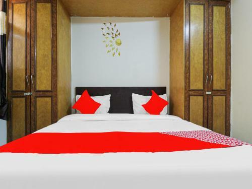 Oyo 85818 Hotel Peace
