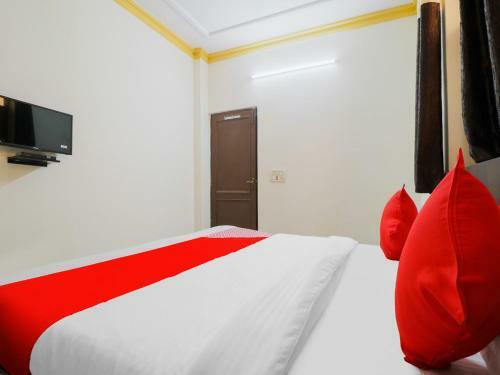 Oyo 85818 Hotel Peace
