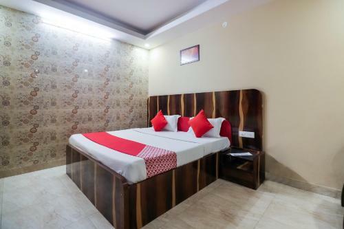 Oyo 68039 Hotel Kavya