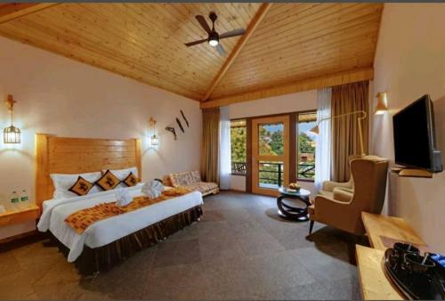Hotel Tarangi Resort & Spa - A River Access Property