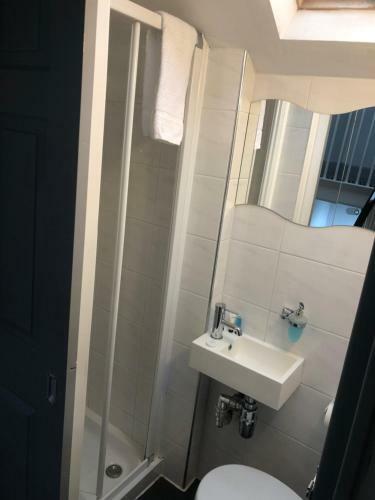 Hostal Ivy Mount Guest House