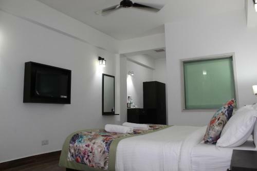 Hotel The Leenor Regency