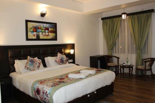 Hotel The Leenor Regency