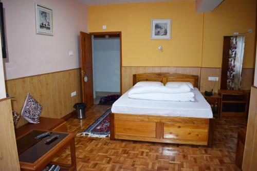 Hotel Alpine Guest House