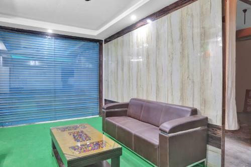 Hotel Oyo 81441 Shri Radha Krishna Palace