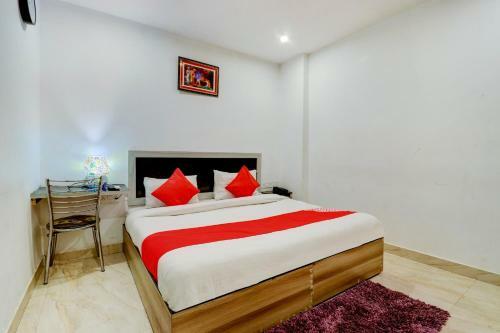 Oyo 82347 Hotel Silver Ray