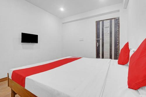 Oyo 85230 Hotel Alx Townhouse