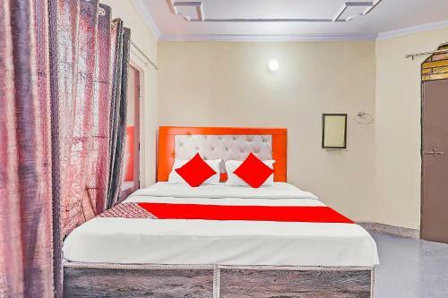 Oyo Flagship 83388 Sunder Hotel