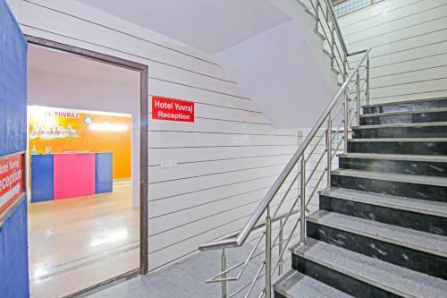 Oyo 85511 Hotel Yuvraj