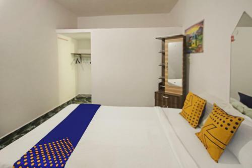 Hotel Spot On 49267 Sunshine Guest House