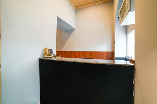 Hotel Spot On 49267 Sunshine Guest House