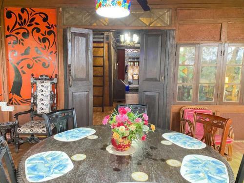 1bhk Antique Wooden House