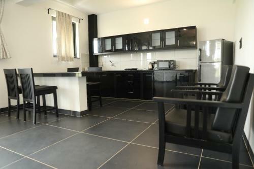 08 Bedroom Entire Villa Apartment Saligao