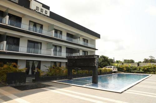 08 Bedroom Entire Villa Apartment Saligao
