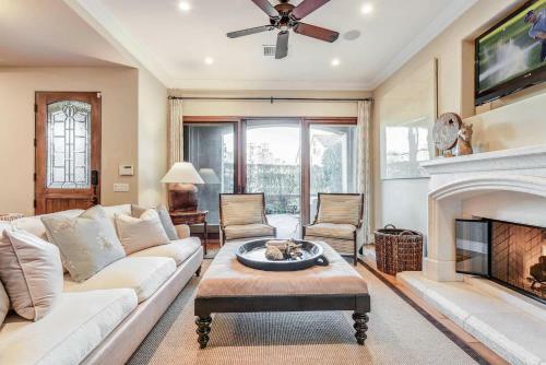 Beach Villa At 507 Goldenrod