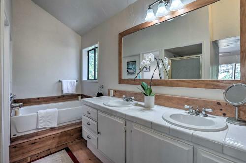 Rustic Home With Deck About 2 Mi To Lake Arrowhead!