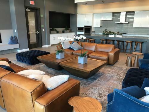 Luxury Apartment In Cupertino - Cars Available