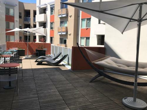 Luxury Apartment In Cupertino - Cars Available