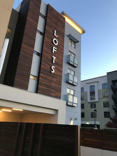 Luxury Apartment In Cupertino - Cars Available