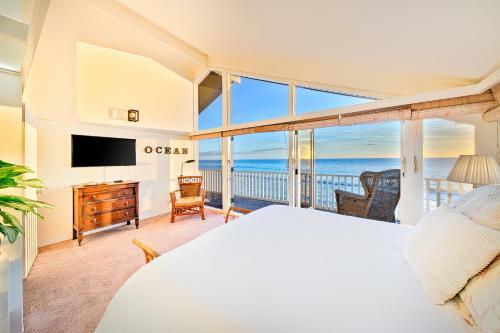 Cape Cod House In Capo Beach