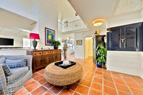 Cape Cod House In Capo Beach