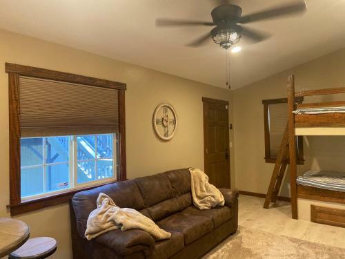 Beautiful Guesthouse In Crestline