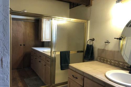 Grout Bay Getaway