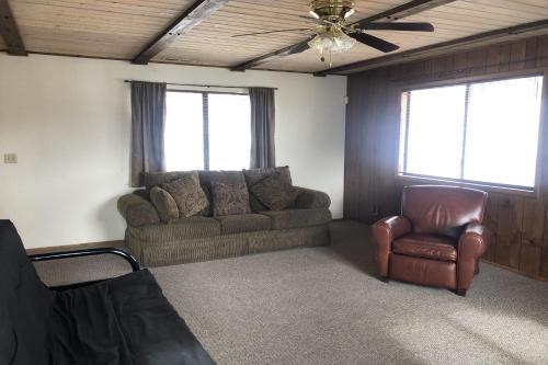 Grout Bay Getaway