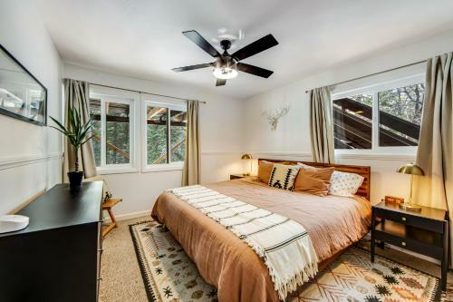 Lakefront Lodge