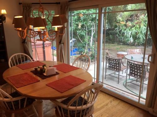 Oak Grove Ranch House