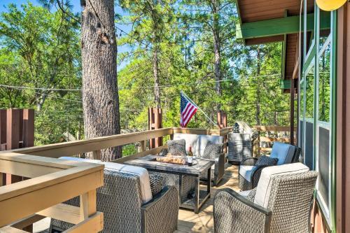 Cabin Less Than Half Mi To Pine Mountain Lake Marina!