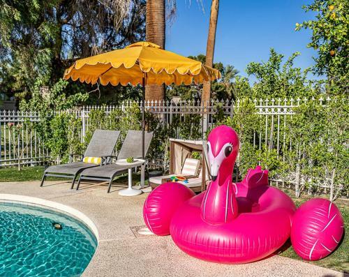 Desert Pool House: Sun, Swim, Sip & Stay