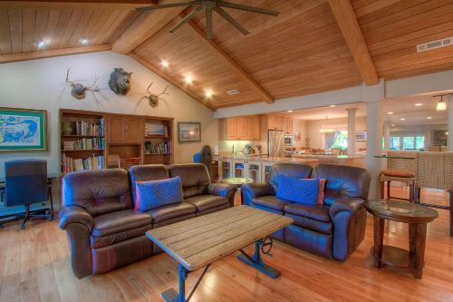 Chipmunk's Paradise By Lake Tahoe Accommodations