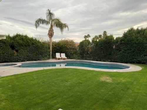 Stunning 5 Star Home Retreat Private Pool-spa-bbq 4br-