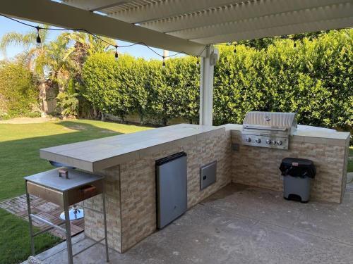 Stunning 5 Star Home Retreat Private Pool-spa-bbq 4br-