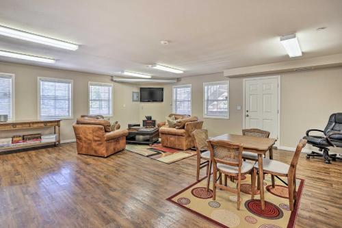 Huge Lake Arrowhead Home With 3 Decks And Grill!